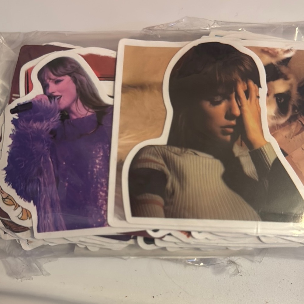 NWT 100Pc Taylor Swift Vinyl Stickers